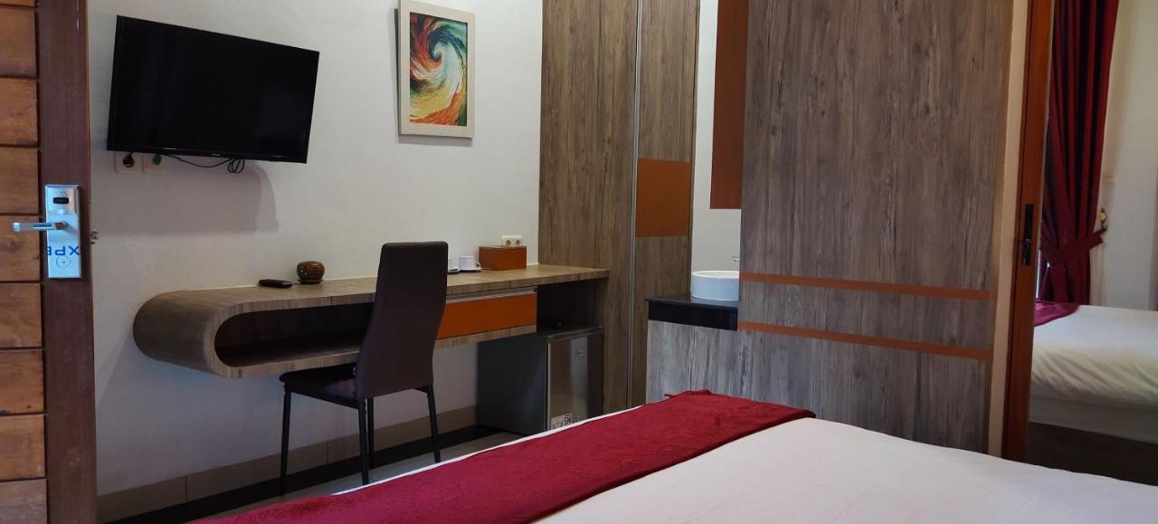 棉兰 D&D旅馆及伊斯兰咖啡馆酒店 外观 照片